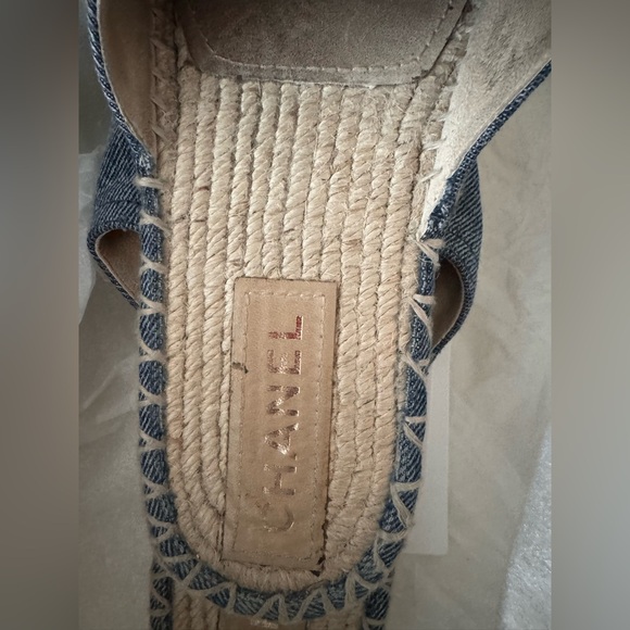 CHANEL Denim espadrilles.. GOOD CONDITION - Picture 3 of 10